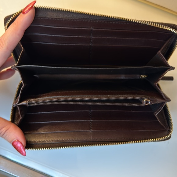 Gucci GG Signature Leather Zip Around Wallet in Brown AUTHENTIC - Picture 5 of 7